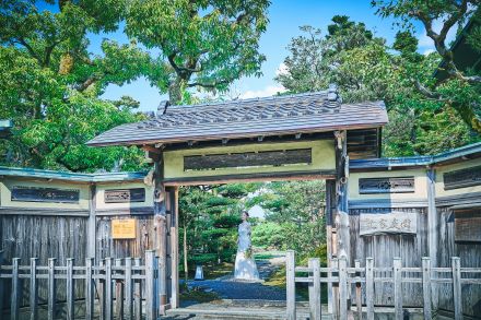 結婚式場のレストランサービススタッフ／辻家庭園