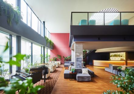 結婚式場のレストランサービススタッフ／岡山モノリス