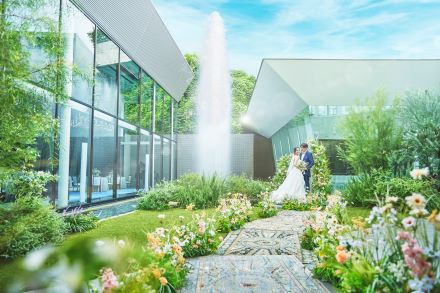 結婚式場のレストランサービススタッフ／広島モノリス